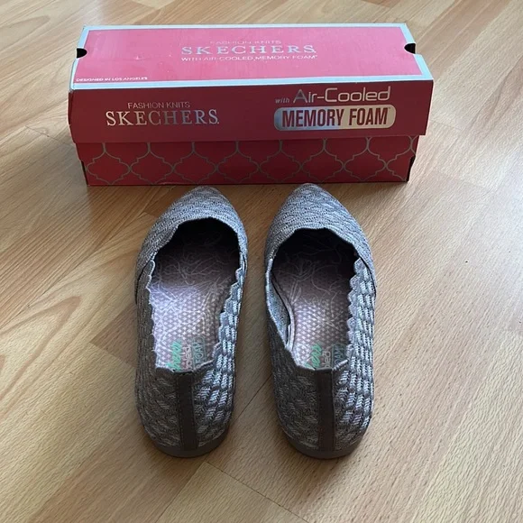 Skechers Women's, Cleo - Honeycomb Flat with Air-Cooled Memory Foam - Picture 4 of 13